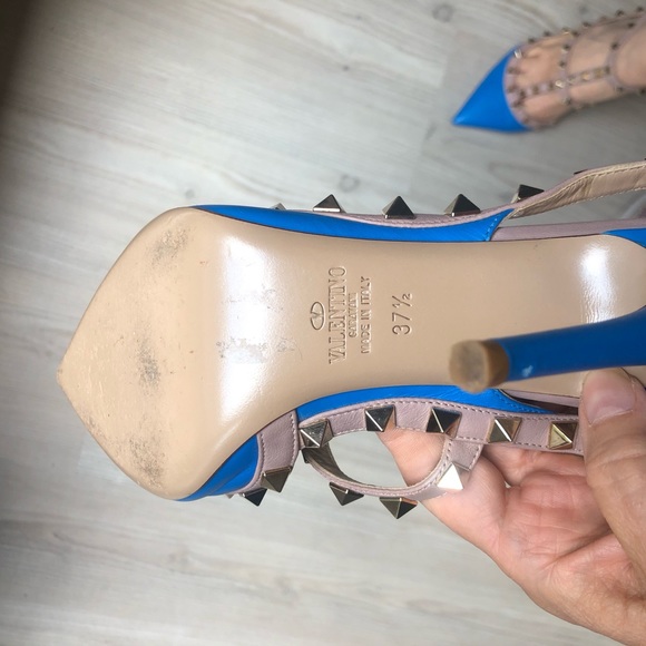 Valentino T Strap Rockstud heels. 7.5 - Picture 5 of 5